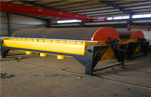 小型皮帶磁選機(jī)，小型皮帶磁選機(jī)生產(chǎn)技術(shù)不斷提升_輥式小型皮帶磁選機(jī)生產(chǎn)技術(shù)不斷提升_磁塊如何排列